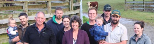 Reeves Whangara family small.jpg